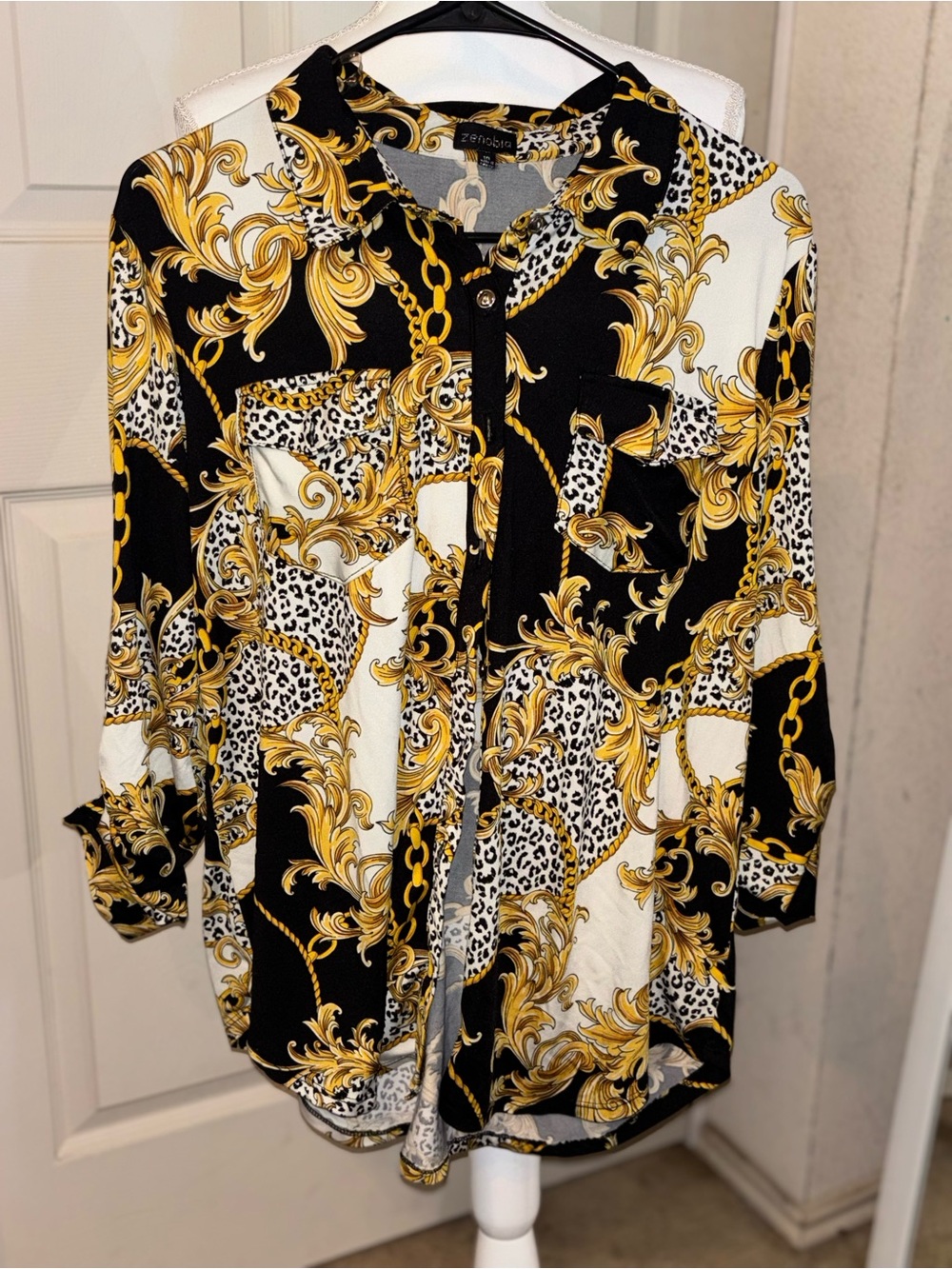 Zenobia Black White & Gold Chain Print Button-Down Shirt